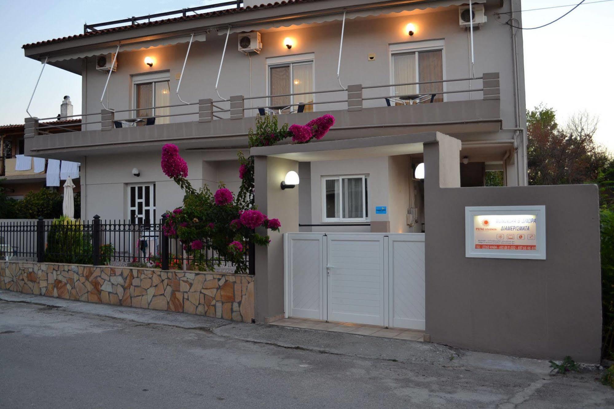 Pefki Studios Exterior photo